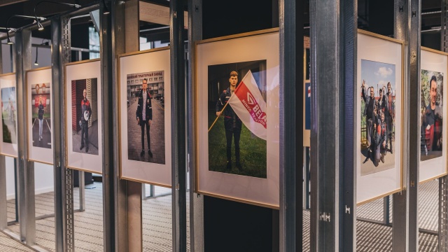 Zbiór wyjątkowych fotografii ukazujących pokojowe protesty na Białorusi można obejrzeć w Berlinie. Wystawę pt.: Niech żyje Białoruś przygotował Instytut Pileckiego.