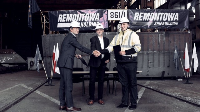 W stoczni Remontowa Shipbuilding S.A. w Gdańsku położono stępkę pod budowę statku pożarniczego dla Zarządu Morskich Portów Szczecin i Świnoujście. W przyszłym roku zasili flotę portu.