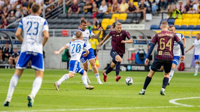 Pogoń Szczecin wygrała na własnym boisku 4-1 ze Stalą Mielec w piątej kolejce Ekstraklasy. Trzy bramki dla Portowców zdobył Kamil Drygas, jedną Konstantinos Triantafyllopoulos.