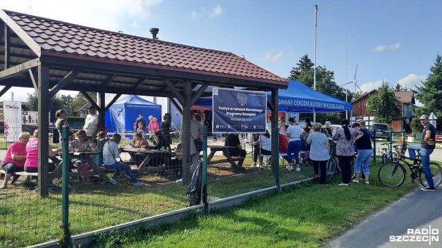 W Tetyniu (powiat pyrzycki) trwa festyn pod hasłem Szczepimy się z KGW Malwy. Atrakcji nie brakuje zarówno dla dzieci, jak i dorosłych.