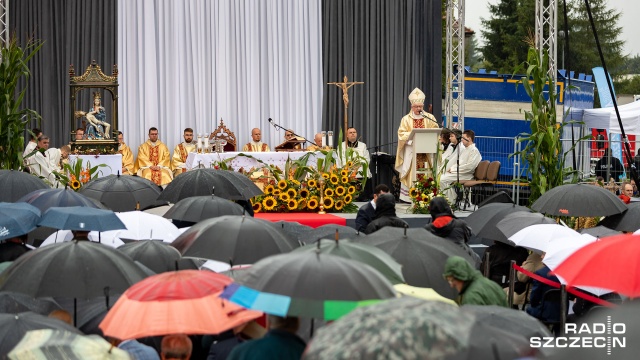 Mszą świętą zainaugurowano ogólnopolskie dożynki w Bobolicach [ZDJĘCIA]