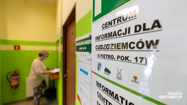 Centrum Informacji dla Cudzoziemców uruchomiło w piątek Starostwo Powiatowe w Policach.