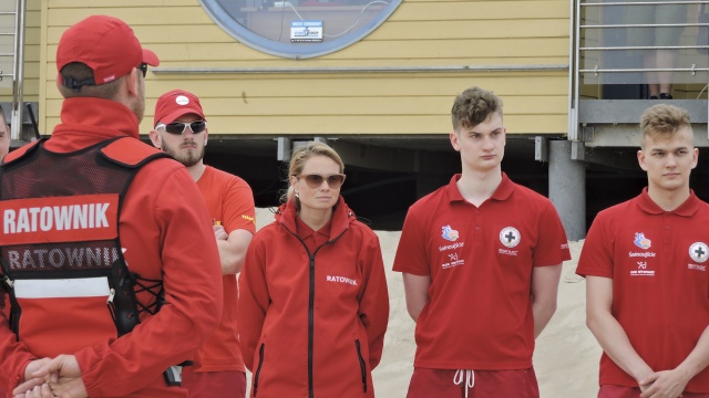 O 70 procent mniej zaginięć dzieci na plaży. Tak sezon wakacyjny podsumowują ratownicy w Świnoujściu. To ostatni weekend strzeżonego kąpieliska.