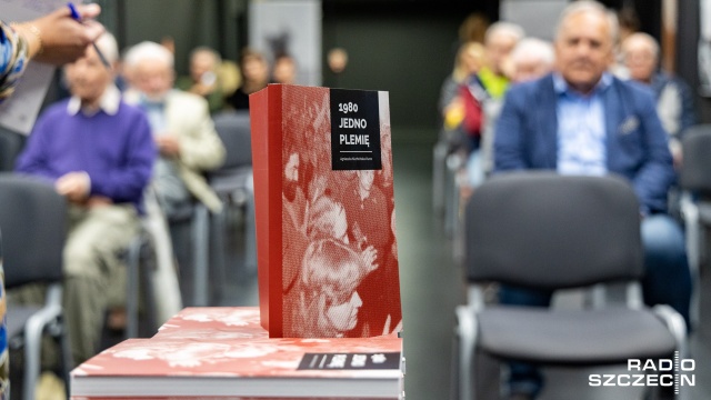 Dziennikarka Agnieszka Kuchcińska-Kurcz napisała książkę o sierpniu 03980. Publikacja nosi tytuł Jedno Plemię.