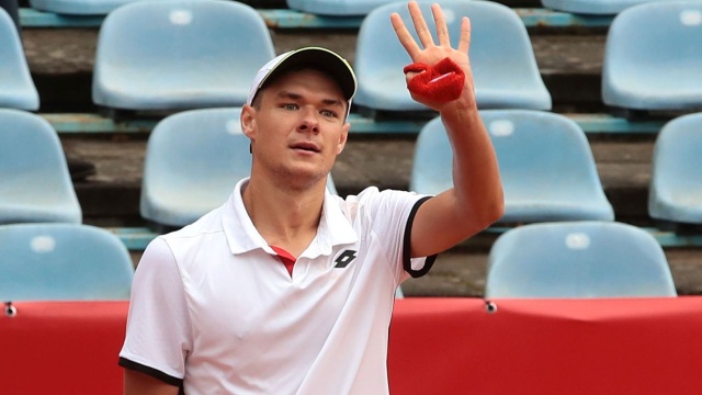Kamil Majchrzak awansował do ćwierćfinału tenisowego turnieju Pekao Szczecin Open. Polak w drugiej rundzie szczecińskiego challengera wygrał w czwartek z Hiszpanem Roberto Carballesem Baeną 6:3, 6:2.