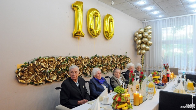 W domu pomocy społecznej przy ulicy Romera swoje 100. urodziny świętowało aż pięciu mieszkańców.