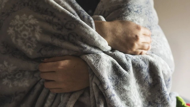 Osoby, które będą chciały z niej skorzystać mogą liczyć na czyste ubranie i ciepły prysznic. Na miejscu jest wspólna sala i sanitariaty z toaletą.