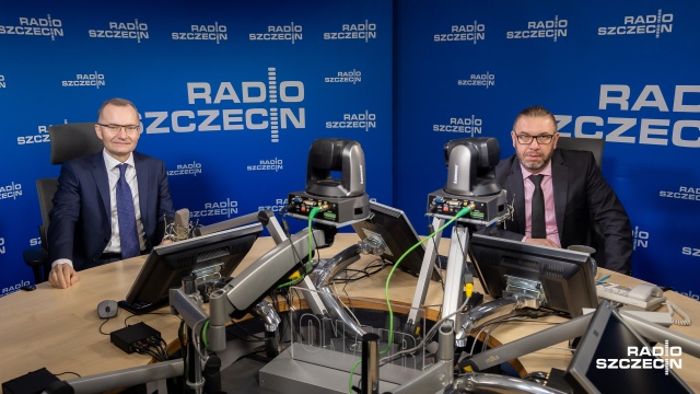 Trudna do przewidzenia sytuacja - u nas ponad 90 procent kadry i studentów jest zaszczepiona - teoretycznie jesteśmy bezpieczni - tak o ewentualnym lockdownie mówi rektor Pomorskiego Uniwersytetu Medycznego w Szczecinie, prof. Bogusław Machaliński.