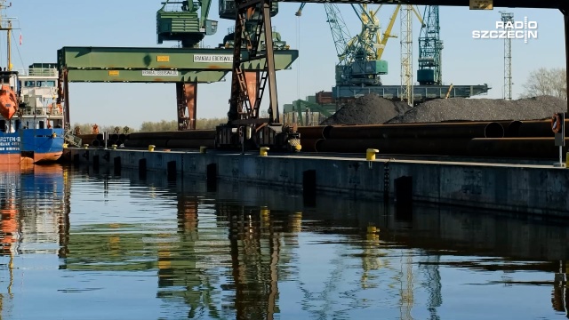 Trwają prace przygotowujące szczeciński port do głębokości 12,5 metra. Ich zaawansowanie ocenia się na 25 procent.