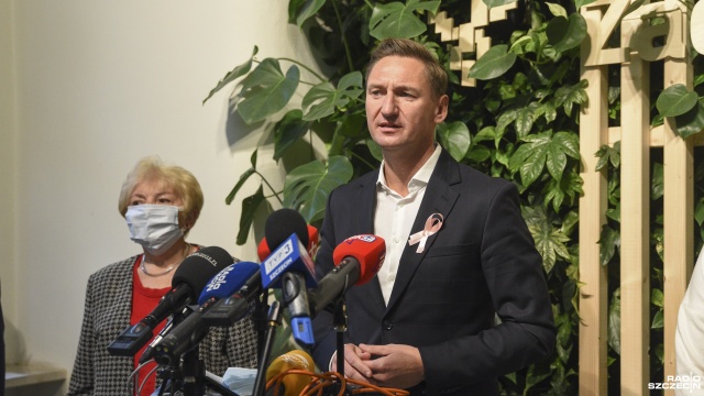 Szpital PUM otrzyma prawie 3 miliony złotych z unijnej dotacji na pomoc pacjentom, którzy borykają się powikłaniami kardiologicznymi po terapii onkologicznej.