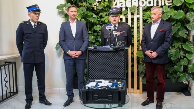 Pierwsze naloty m.in. nad Szczecinem zaplanowane są na początek listopada. W powietrze wzbiją się drony, które będą wyłapywać dymiące kominy.