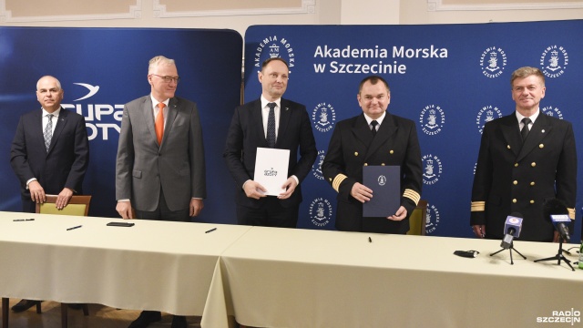 Akademia Morska w Szczecinie uruchamia studia drugiego stopnia o specjalności Inżynieria przemysłowa i morskie elektrownie wiatrowe. Kierunek będzie realizowany we współpracy z Grupą Azoty Police.