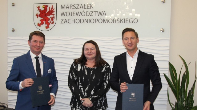 Termomodernizacja budynków mieszkalnych w Barlinku za ponad 6 mln zł. Nieco ponad 13 kwoty to unijna dotacja. Podpisano umowę w tej sprawie.