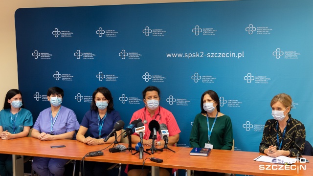 Jestem za wprowadzeniem restrykcji dla osób niezaszczepionych - to stanowisko Magdy Wiśniewskiej, kierownika szpitala tymczasowego w Szczecinie.