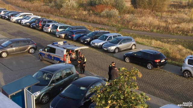 Historyczna akcja Straży Miejskiej w Szczecinie. Funkcjonariusze po raz pierwszy założyli blokady na parkingu ParkRide przy ul. Hangarowej.