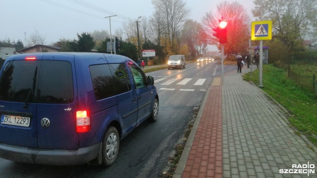 Chociaż ta inwestycja wydaje się drobna, to przez mieszkańców tej małej miejscowości pod Kołobrzegiem była wyczekiwana latami. Mowa o nowym przejściu dla pieszych w Zieleniewie.
