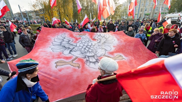 Msza święta i oficjalne uroczystości, ale też wspólne śpiewanie pieśni patriotycznych, tradycyjny marsz i warsztaty dla dzieci - tak Święto Niepodległości będą świętować w czwartek szczecinianie.
