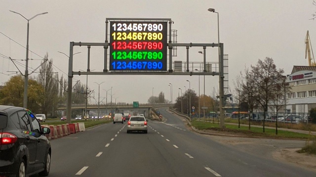Trwają testy tablic systemu informacji miejskiej.