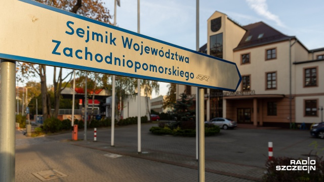 Zachodniopomorski sejmik przyjął budżet. Wydatki to ponad 1,5 miliarda złotych i będą o 200 milionów większe niż dochody.