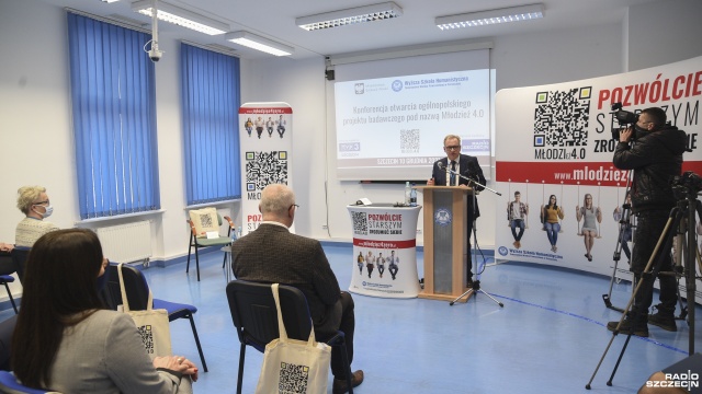 Wielkie badania młodzieży obejmą 25 tysięcy młodych ludzi. W piątek w Wyższej Szkole Humanistycznej w Szczecinie zainaugurowano program Młodzież 4.0.