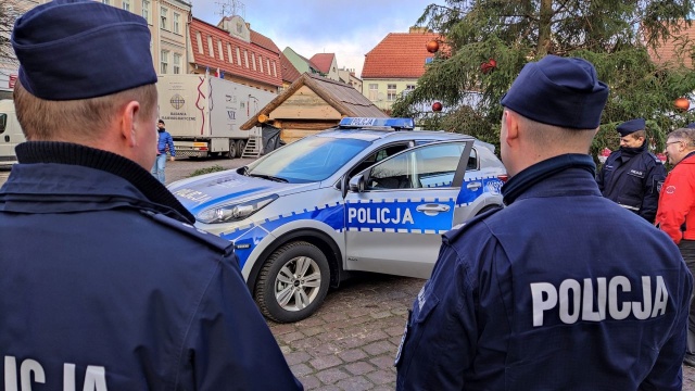 To już drugi radiowóz dofinansowany w ostatnim czasie przez gminę. W piątek auto oficjalnie zostało przekazane funkcjonariuszom.