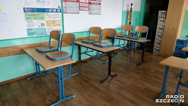 Od poniedziałku do 9 stycznia szkoły podstawowe i ponadpodstawowe w całym kraju będą pracowały zdalnie.
