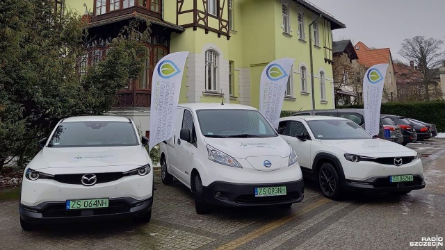 Wojewódzki Fundusz Ochrony Środowiska i Gospodarki Wodnej w Szczecinie przekazał trzy samochody elektryczne dla Urzędu Marszałkowskiego i Sejmiku Województwa Zachodniopomorskiego.