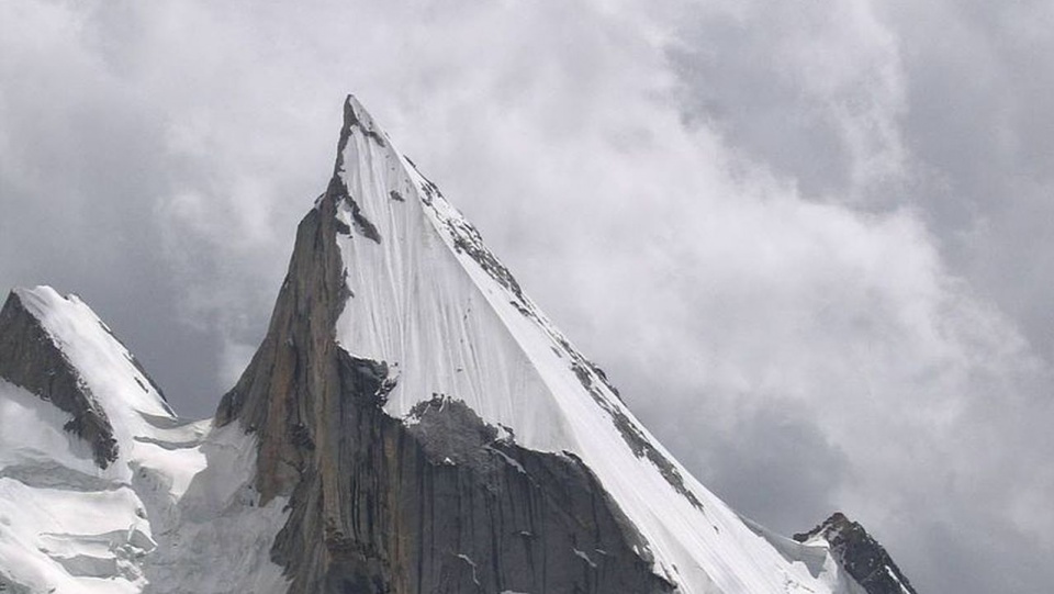 Laila Peak, znany także jako Layla Peak lub Leyla Peak – szczyt w Karakorum, sześciotysięcznik w rejonie doliny Hushe. źródło: https://pl.wikipedia.org/wiki/Laila_Peak_(Dolina_Hushe).