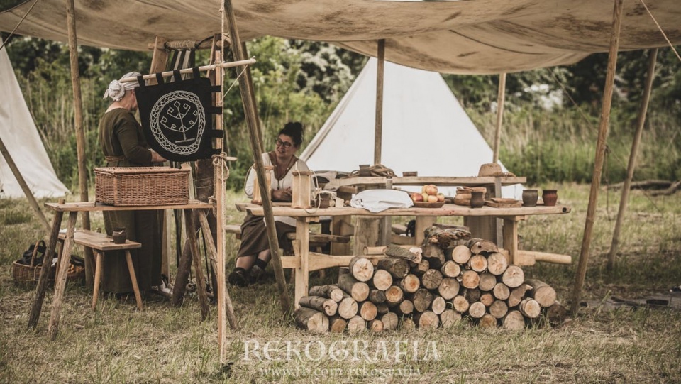 Fot. Studio Historyczne Huzar. źrodło: https://www.facebook.com/Budzistowo.