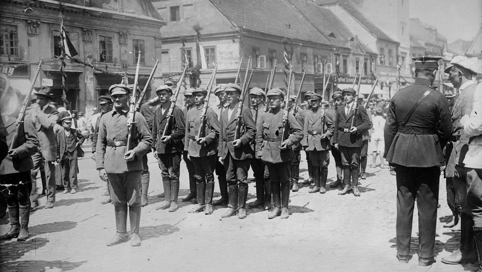 Powstańczy oddział w Rybniku. źródło: Wikipedia.