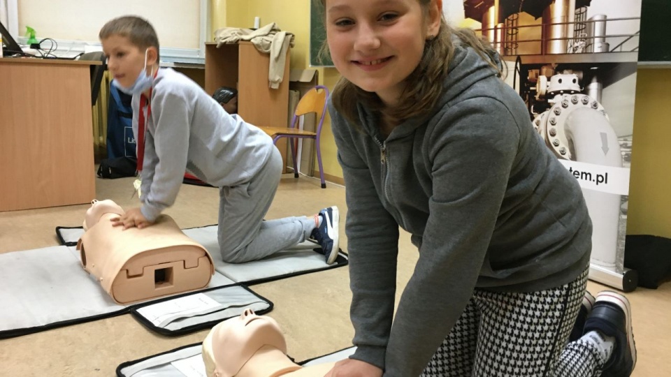Szkolenia są częścią programu "Ratujemy Ucząc", który od lat realizowany jest dzięki wsparciu spółki GAZ-SYSTEM S.A. Fot. Kamila Kozioł [Radio Szczecin]