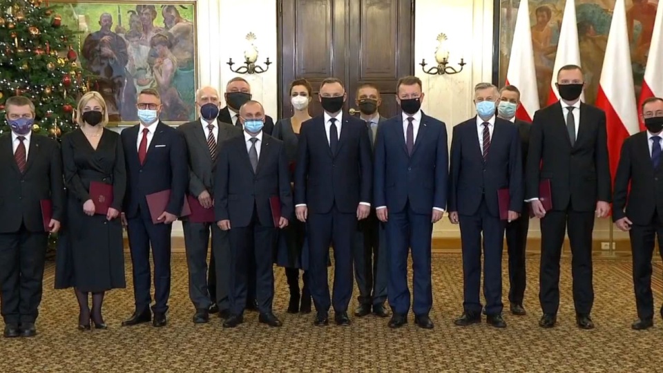 W skład Rady do spraw Bezpieczeństwa i Obronności weszli przedstawiciele służb mundurowych, osoby doświadczone w służbie w armii oraz przedstawiciele świata nauki. źródło: https://www.facebook.com/prezydentpl