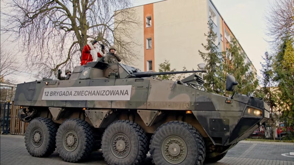 Fot. www.youtube.com/Orkiestra Wojskowa w Szczecinie