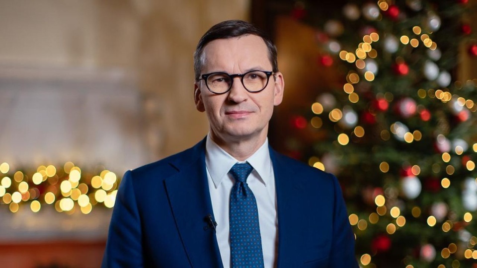 Z okazji Bożego Narodzenia premier Mateusz Morawiecki złożył wszystkim Polakom życzenia zdrowia, radości i nadziei. źródło: https://www.gov.pl/