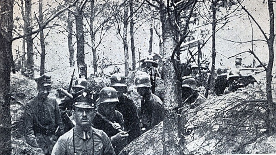Powstańcy wielkopolscy w okopach, styczeń 1919. źródło: https://pl.wikipedia.org/wiki/Powstanie_wielkopolskie