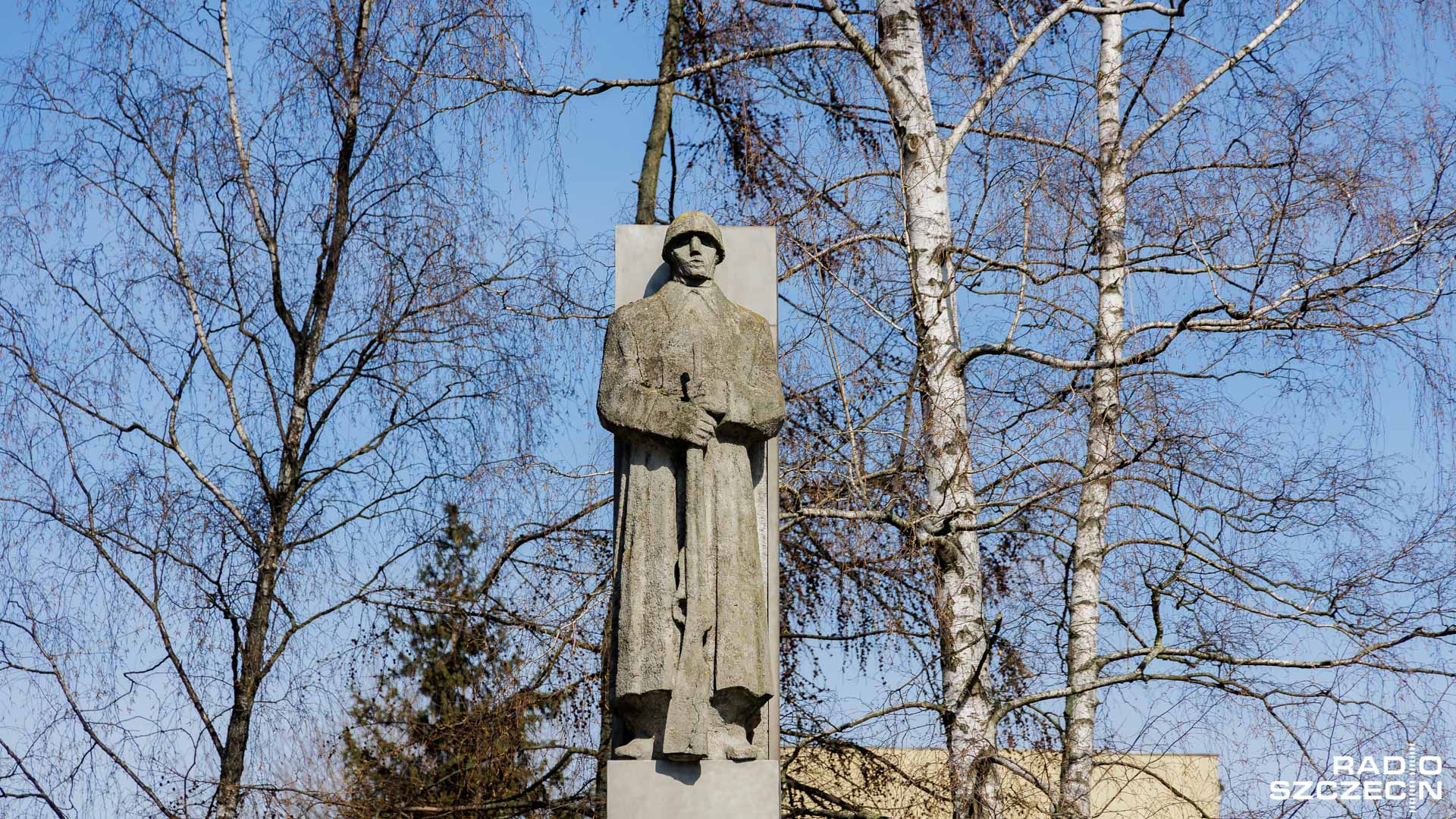 Pomnik „Poległym w Walce o Wyzwolenie Dąbia”. Fot. Robert Stachnik [Radio Szczecin/Archiwum]