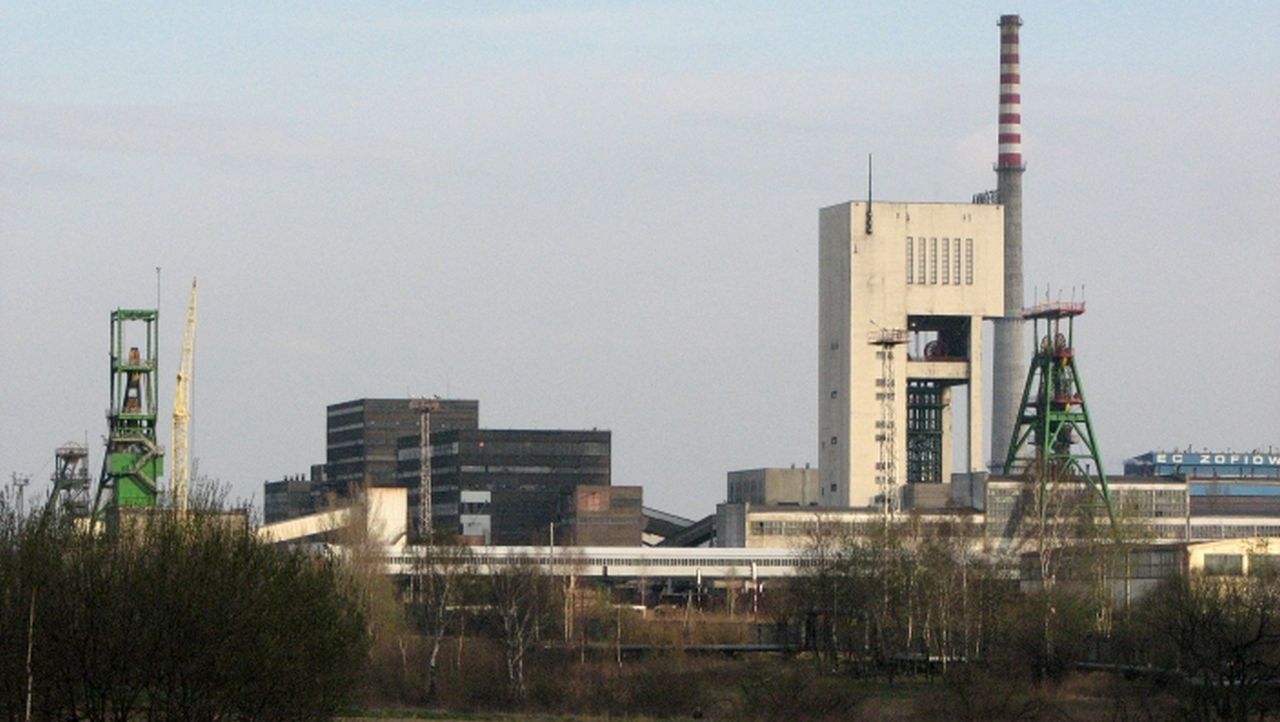 Kopalnia Zofiówka: trwa wypompowywanie wody