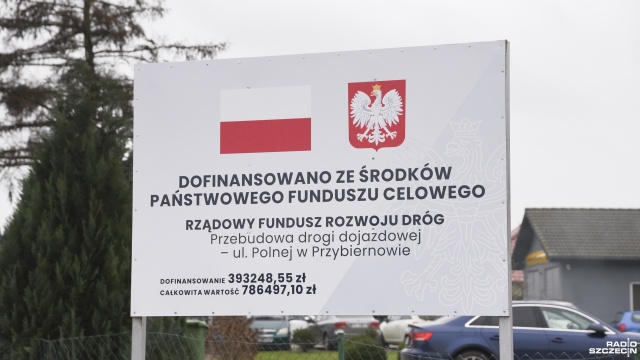 Fot. Kamila Kozioł [Radio Szczecin] Rozbudowa dróg w Przybiernowie z rządowym dofinansowaniem [WIDEO, ZDJĘCIA]