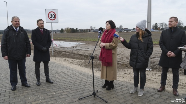 Fot. Kamila Kozioł [Radio Szczecin] Rozbudowa dróg w Przybiernowie z rządowym dofinansowaniem [WIDEO, ZDJĘCIA]
