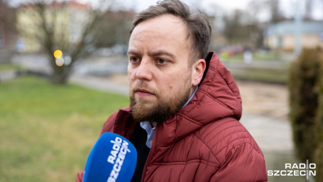 Fot. Robert Stachnik [Radio Szczecin] Szczecinianie ruszyli po wnioski o dodatki osłonowe [WIDEO, ZDJĘCIA]