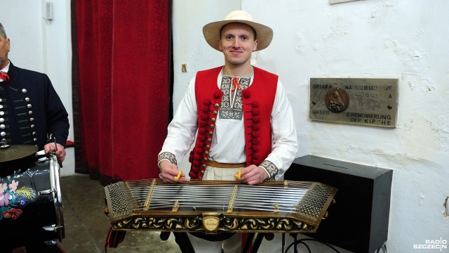 Fot. Marcin Kokolus [Radio Szczecin] "Szczecinianie" wypełnili pieśnią kościół w Bierzwniku [ZDJĘCIA]
