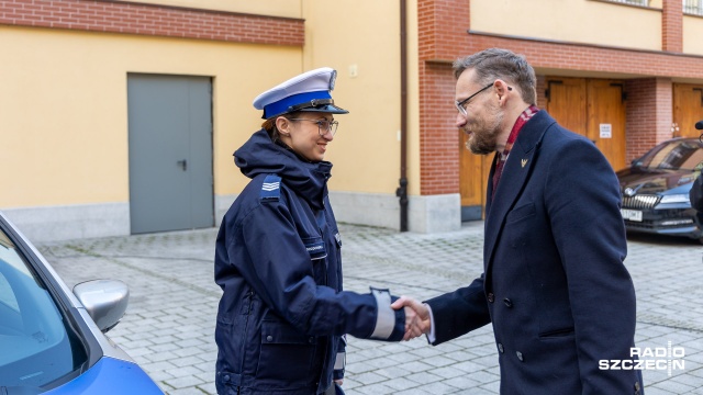 Fot. Robert Stachnik [Radio Szczecin] Nowe radiowozy, w tym elektryczne, otrzymali policjanci w regionie [WIDEO, ZDJĘCIA]