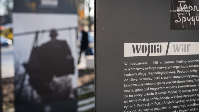 Fot. Mateusz Papke [Radio Szczecin] "Pokolenie Baczyńskiego" przed Radiem Szczecin [WIDEO, ZDJĘCIA]