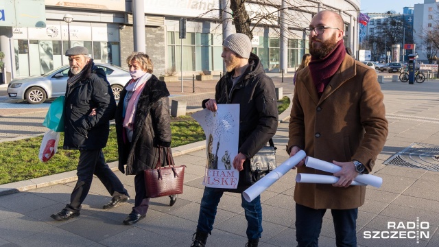 Fot. Robert Stachnik [Radio Szczecin] Młodzież Wszechpolska w Walentynki apeluje o miłość do ojczyzny [ZDJĘCIA]
