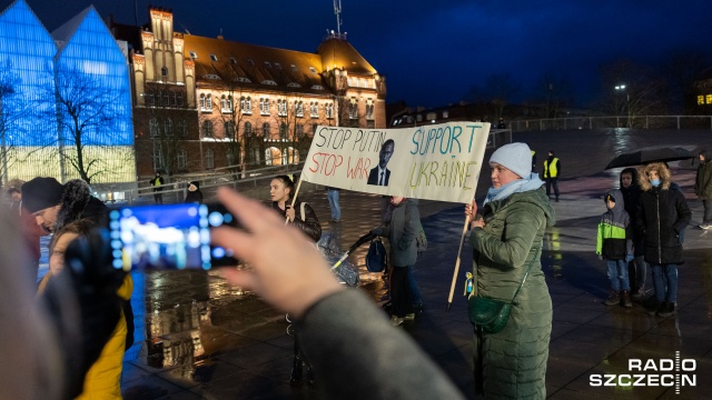 Fot. Robert Stachnik [Radio Szczecin] "Za wolność naszą i waszą" - Szczecin dla Ukrainy