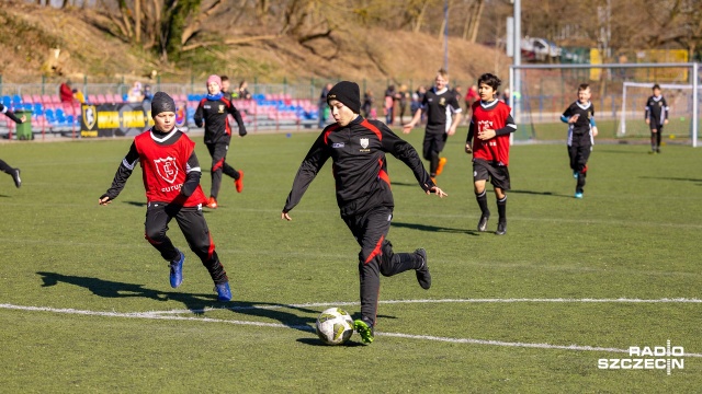 Fot. Robert Stachnik [Radio Szczecin] Turniej dla Ukrainy w Szczecinie. "Sportowe wsparcie też jest potrzebne" [WIDEO, ZDJĘCIA]