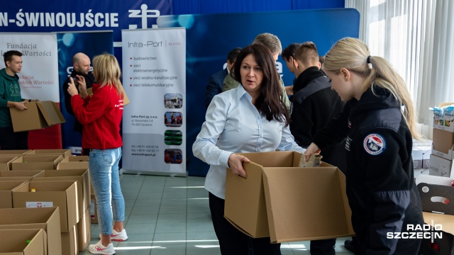 Fot. Robert Stachnik [Radio Szczecin] Paczki żywnościowe dla Polaków na Litwie i Łotwie ruszają w trasę [WIDEO, ZDJĘCIA]