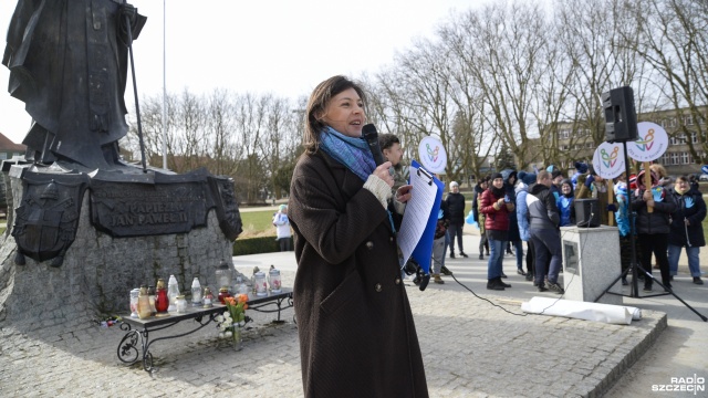 Fot. Kamila Kozioł [Radio Szczecin] Krąg solidarności dla wsparcia autystyków [WIDEO, ZDJĘCIA]