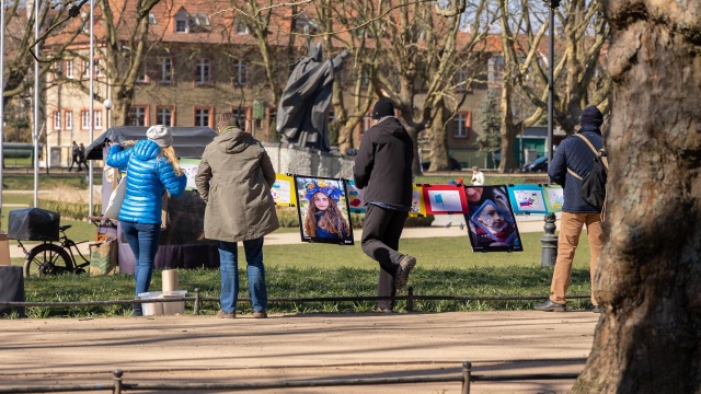 Fot. Robert Stachnik [Radio Szczecin] Foto opowieść o ukraińskich dzieciach na Jasnych Błoniach [ZDJĘCIA]