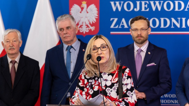Dodatek osłonowy wynosi od 400 do 1500 złotych. Rządowe wsparcie uzależnione jest od dochodu i liczby osób w rodzinie. Fot. Robert Stachnik [Radio Szczecin] Dopłaty za energię. Złóż wniosek [WIDEO, ZDJĘCIA]